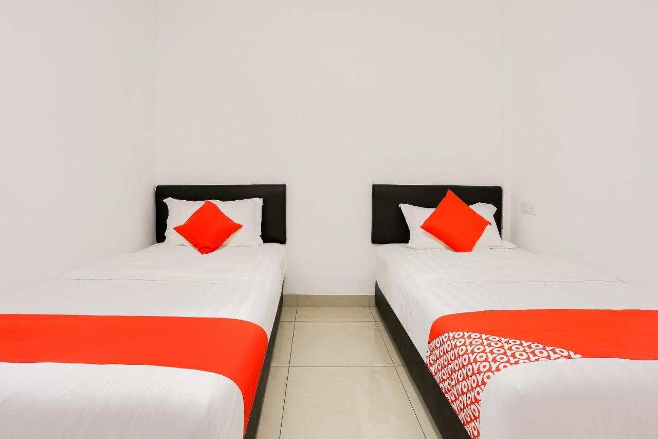 Super Oyo 89495 Rich Hotel Johor Bahru Exterior photo