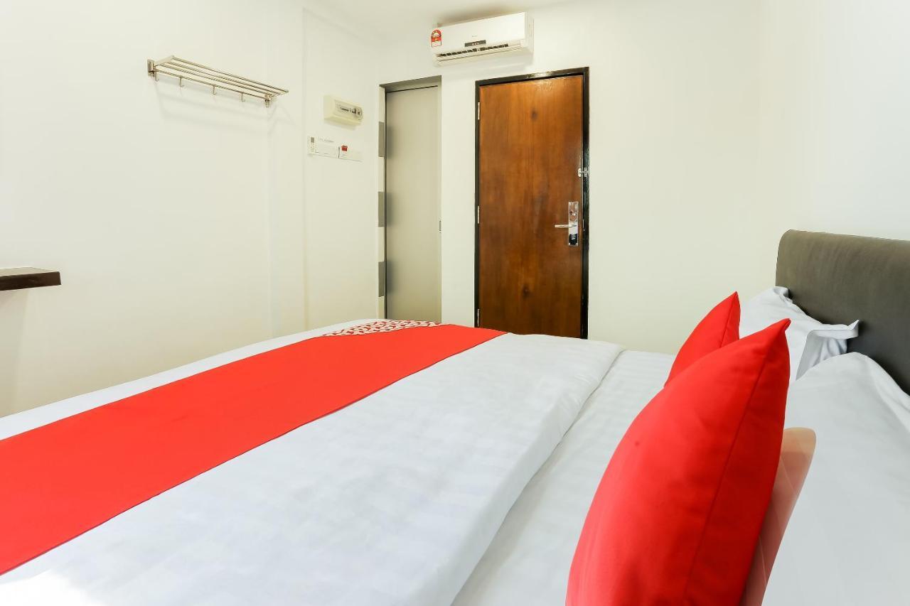 Super Oyo 89495 Rich Hotel Johor Bahru Exterior photo