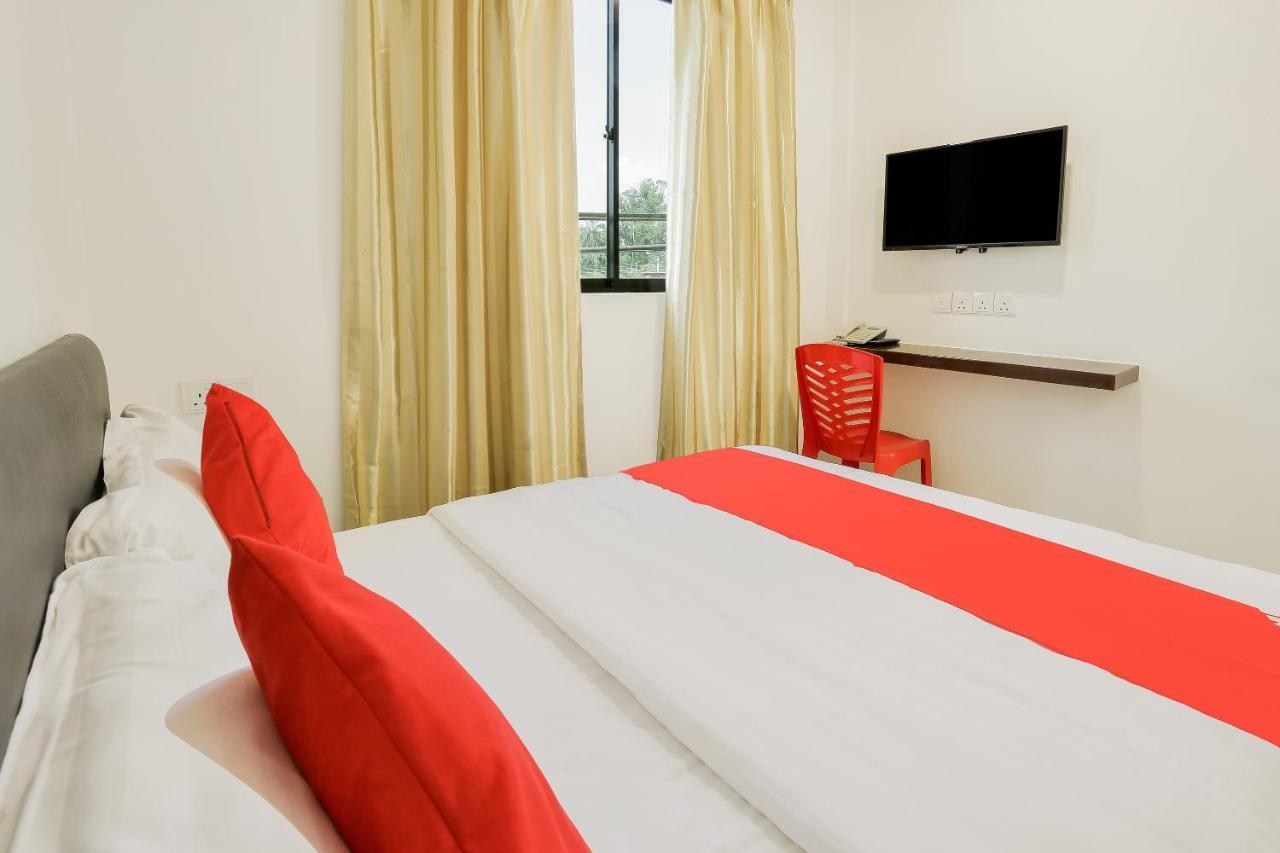 Super Oyo 89495 Rich Hotel Johor Bahru Exterior photo