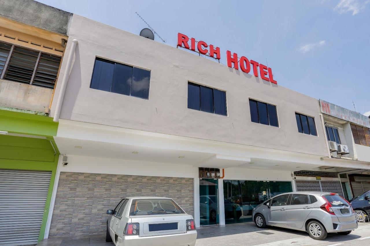 Super Oyo 89495 Rich Hotel Johor Bahru Exterior photo