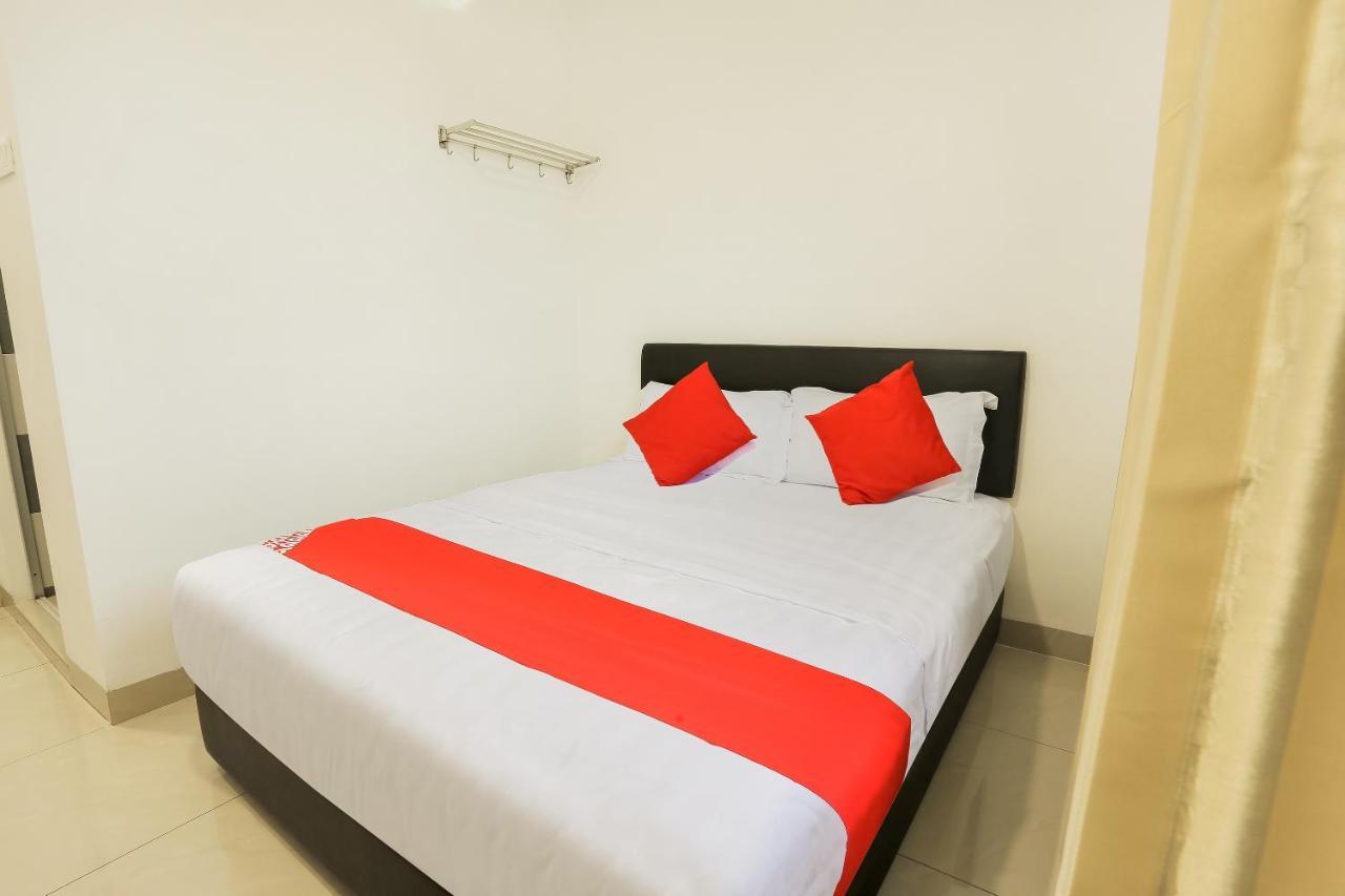 Super Oyo 89495 Rich Hotel Johor Bahru Exterior photo