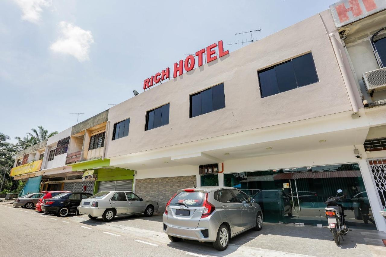 Super Oyo 89495 Rich Hotel Johor Bahru Exterior photo