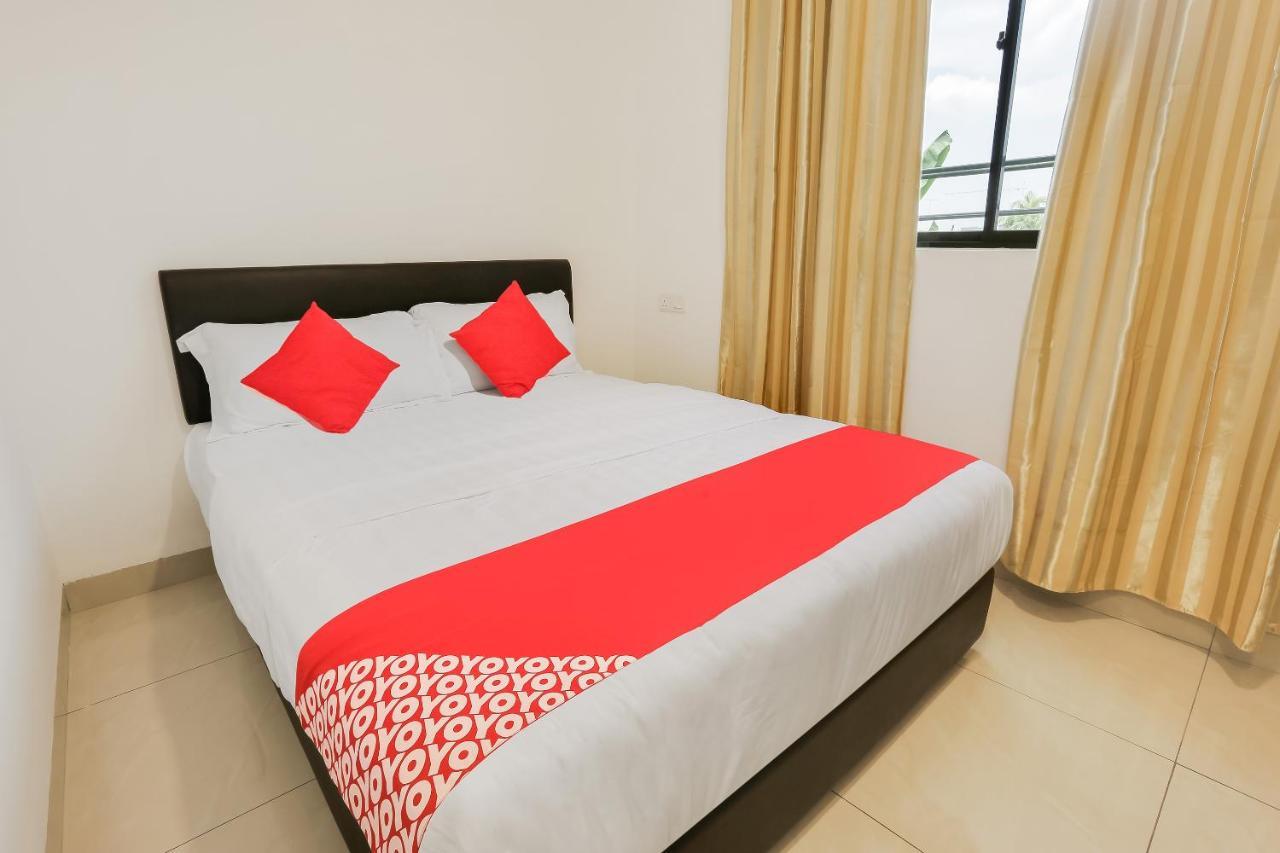 Super Oyo 89495 Rich Hotel Johor Bahru Exterior photo